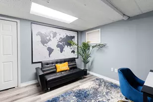 1211 Diane Ln, Elk Grove Village, IL 60007 - Photo 17