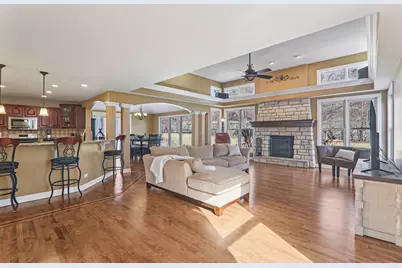 911 Tipperary Street, Gilberts, IL 60136 - Photo 5