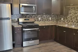 1273 E Chestnut St, Kankakee, IL 60901 - Photo 3