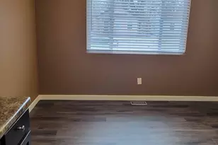 1273 E Chestnut St, Kankakee, IL 60901 - Photo 11