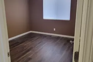 1273 E Chestnut St, Kankakee, IL 60901 - Photo 13