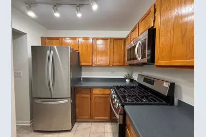 367 Sandhurst Circle #5, Glen Ellyn, IL 60137 - Photo 11