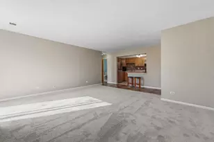 605 W Central Rd, Mount Prospect, IL 60056 - Photo 5