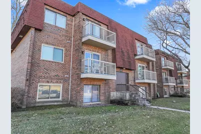 605 W Central Road #C1, Mount Prospect, IL 60056 - Photo 1