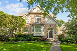 635 Melrose Ave, Kenilworth, IL 60043 - Photo 1