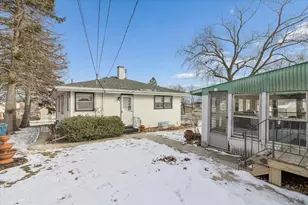 1617 N Hickory St, Crest Hill, IL 60403 - Photo 15