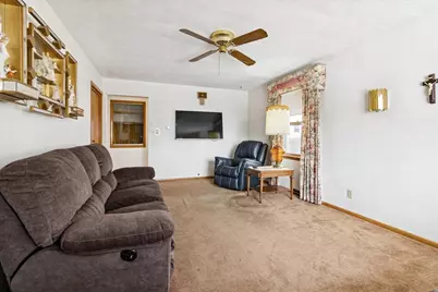 1617 N Hickory Street, Crest Hill, IL 60403 - Photo 3