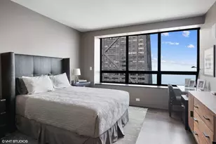 180 E Pearson St, Chicago, IL 60611 - Photo 37