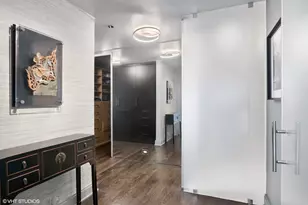 180 E Pearson St, Chicago, IL 60611 - Photo 39