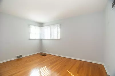 7118 N Merrimac Avenue, Chicago, IL 60646 - Photo 17