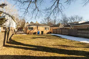 7118 N Merrimac Ave, Chicago, IL 60646 - Photo 5