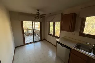 978 Benedetti Dr, Naperville, IL 60563 - Photo 5