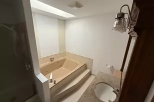 978 Benedetti Dr, Naperville, IL 60563 - Photo 11