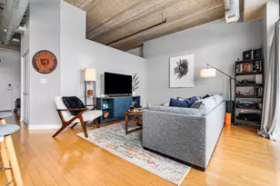 833 W 15th Pl, Chicago, IL 60608 - Photo 3