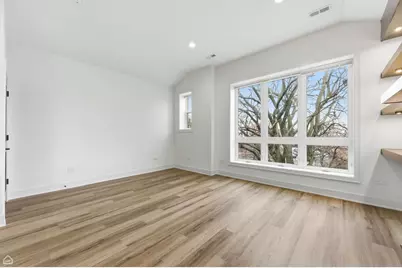 861 E 63rd Place #3, Chicago, IL 60637 - Photo 3