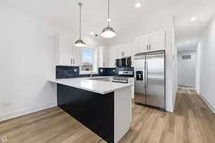 861 E 63rd Pl, Chicago, IL 60637 - Photo 7