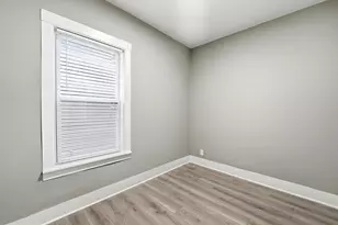 1217 N Harding Ave, Chicago, IL 60651 - Photo 7