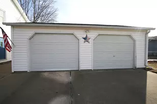 515 N Hudson St, Stockton, IL 61085 - Photo 3