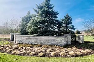 10555 Red Leaf Circle, Lakewood, IL 60014 - Photo 5