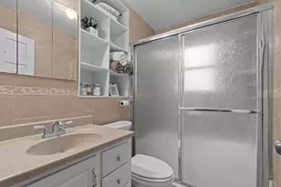 216 Hickory Rd, Oakwood Hills, IL 60013 - Photo 13