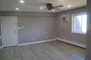 7100 Laverne Ln, Tinley Park, IL 60477 - Photo 3