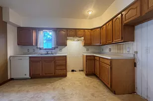 517 W Beaver St, Saint Anne, IL 60964 - Photo 5