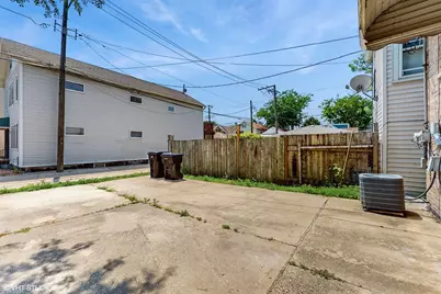 2701 S Hillock Avenue, Chicago, IL 60608 - Photo 29