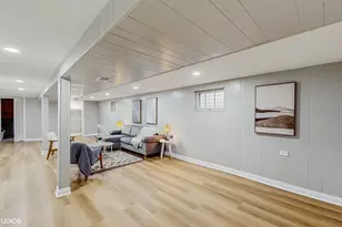 2701 S Hillock Ave, Chicago, IL 60608 - Photo 21