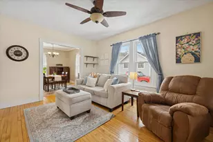 21 Division St, Algonquin, IL 60102 - Photo 5