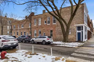 2724 W Chicago Ave, Chicago, IL 60622 - Photo 3