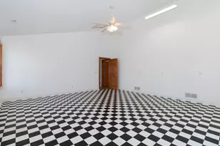 25289 White Owl Ln, Hudson, IL 61748 - Photo 39