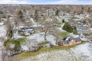 116 E Farnham Ln, Wheaton, IL 60189 - Photo 3