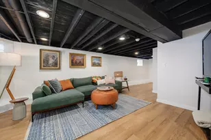 3501 W Beach Ave, Chicago, IL 60651 - Photo 25