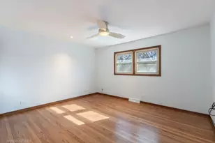 455 E Granville Ave, Roselle, IL 60172 - Photo 9