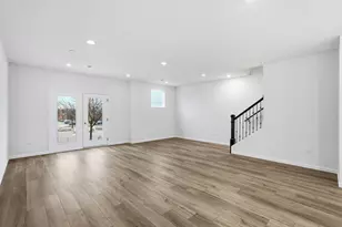 244 Warren Ln, Schaumburg, IL 60193 - Photo 7