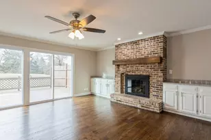 6105 N Wyndwood Dr, Crystal Lake, IL 60014 - Photo 9