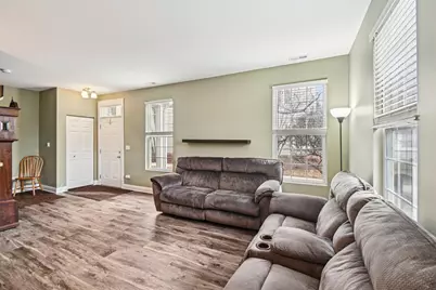 330 S Litchfield Drive, Round Lake, IL 60073 - Photo 5