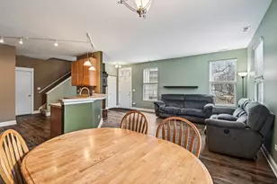 330 S Litchfield Dr, Round Lake, IL 60073 - Photo 7