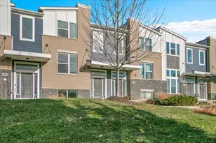 29W710 Everton Dr, Warrenville, IL 60555 - Photo 1