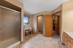 2402 Bluestone Bay Dr, New Lenox, IL 60451 - Photo 13