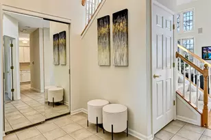 241 Wildflower Ln, La Grange, IL 60525 - Photo 3