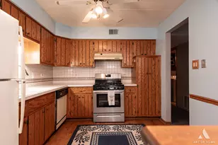 11119 Heritage Dr, Palos Hills, IL 60465 - Photo 3