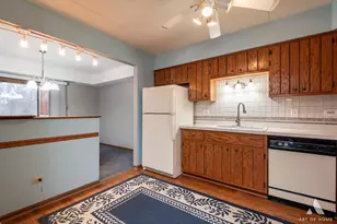 11119 Heritage Dr, Palos Hills, IL 60465 - Photo 5