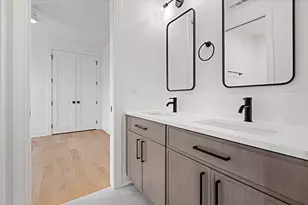 1964 W Farragut Ave, Chicago, IL 60640 - Photo 33