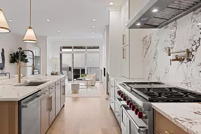 1964 W Farragut Avenue, Chicago, IL 60640 - Photo 9