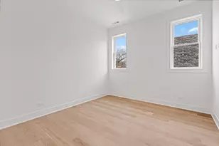 1964 W Farragut Ave, Chicago, IL 60640 - Photo 31