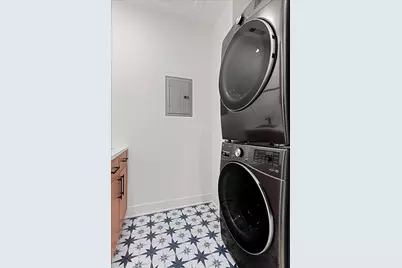 1964 W Farragut Avenue, Chicago, IL 60640 - Photo 41