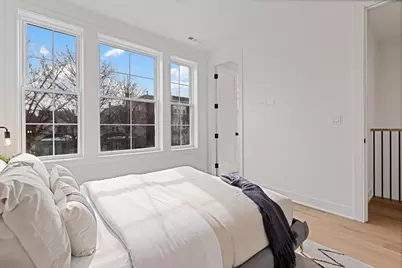 1964 W Farragut Avenue, Chicago, IL 60640 - Photo 39