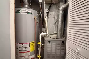 1151 E 46th St, Chicago, IL 60653 - Photo 7