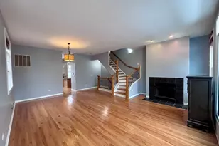 1151 E 46th St, Chicago, IL 60653 - Photo 9